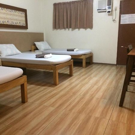 Crisfil'S Lodge Incorporated Dumaguete City Extérieur photo