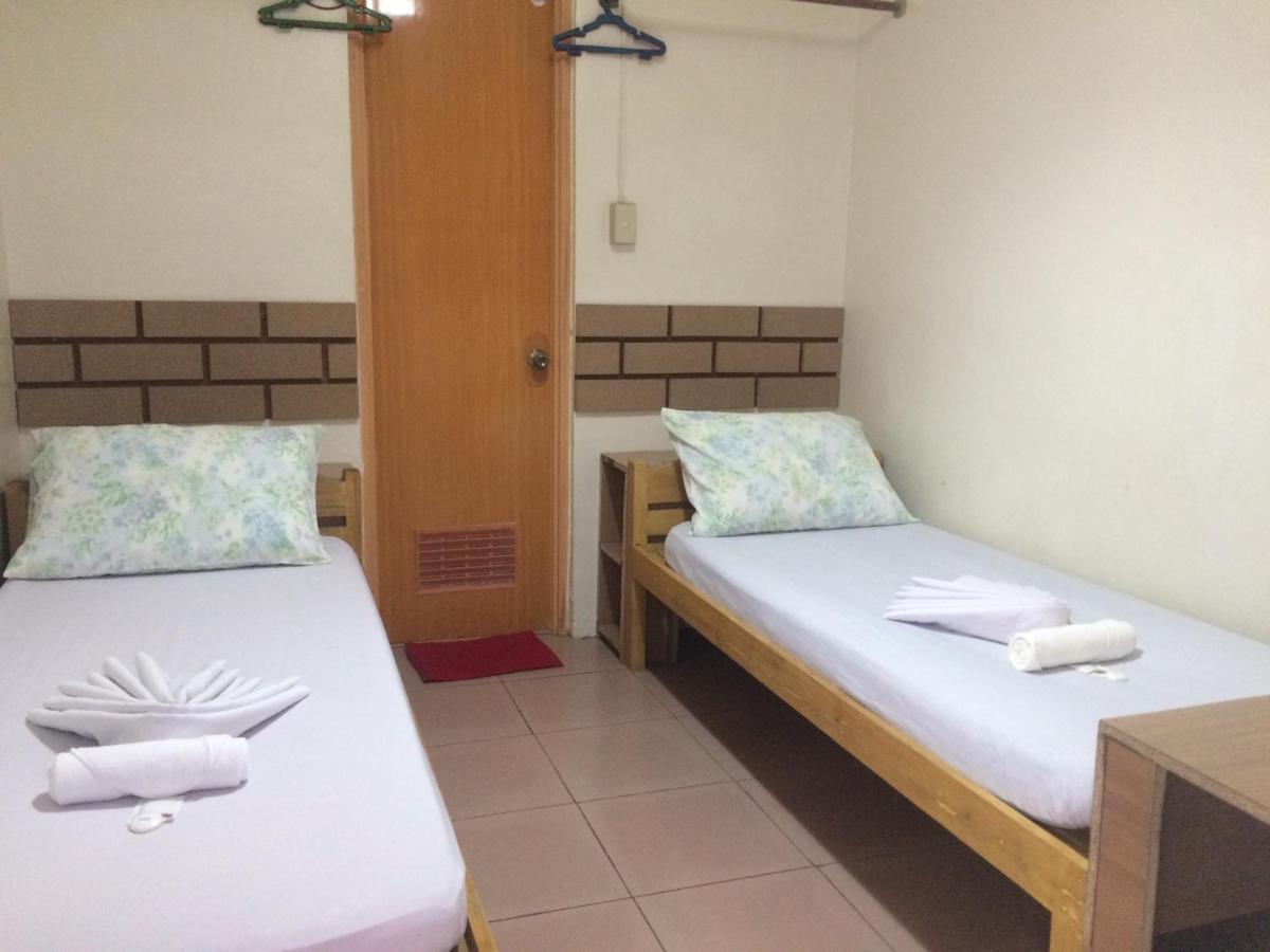 Crisfil'S Lodge Incorporated Dumaguete City Extérieur photo